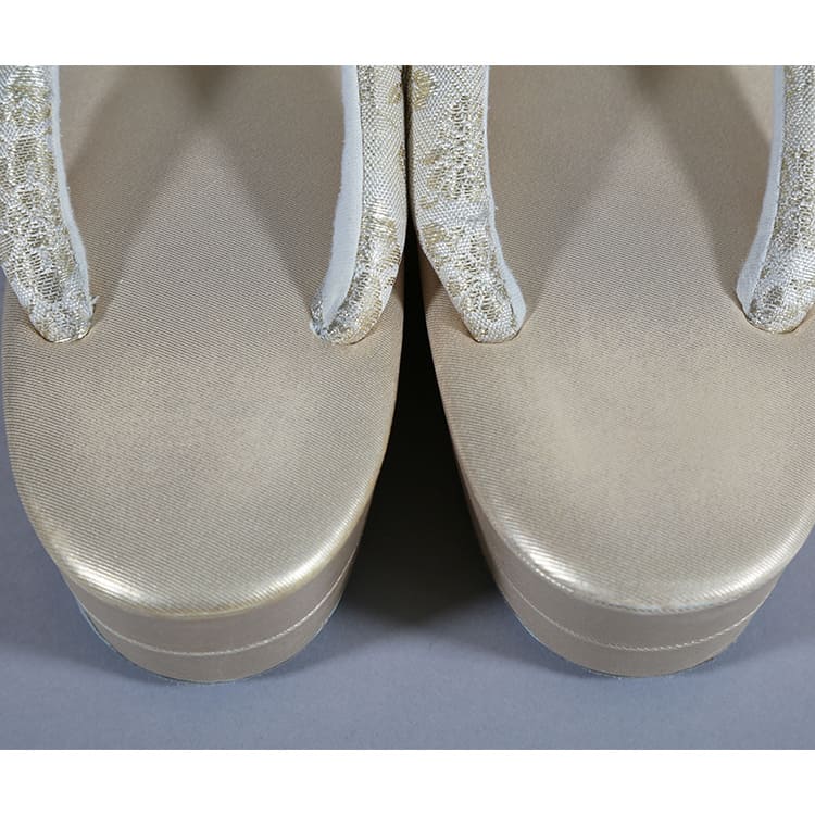 草履バッグ　ゴールド　花菱