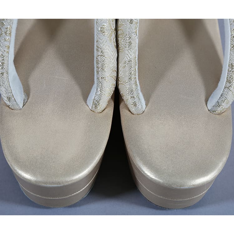 草履バッグ　ゴールド　菱に桜